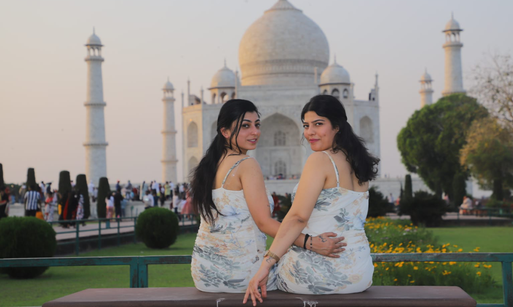 One Day Agra Sightseeing Itinerary by Taxi