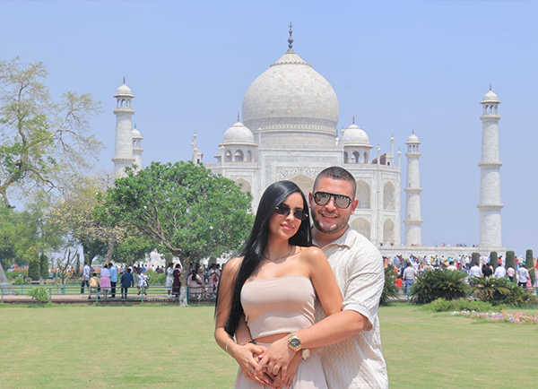 Same Day Agra Taj Mahal Tour with Mehtab Bagh from Delhi By Car