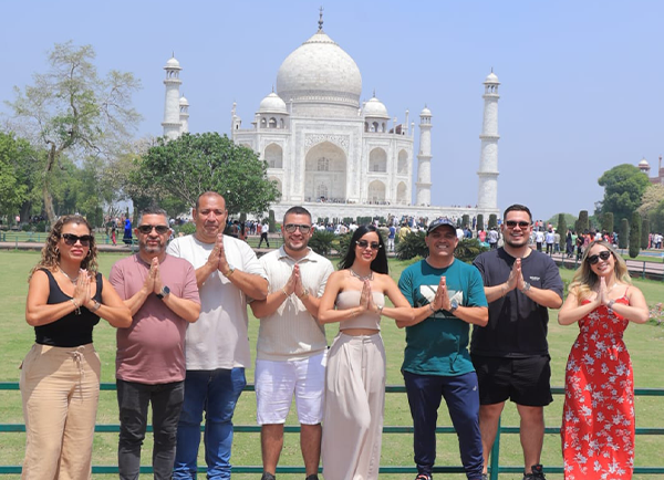 Agra Taj Mahal Tour From Delhi Airport By Car