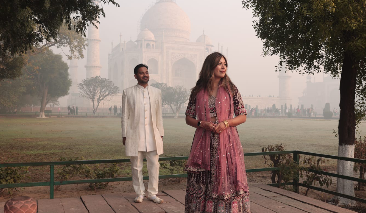 Taj Mahal Skip the Line Luxury Tour With Guide from Delhi